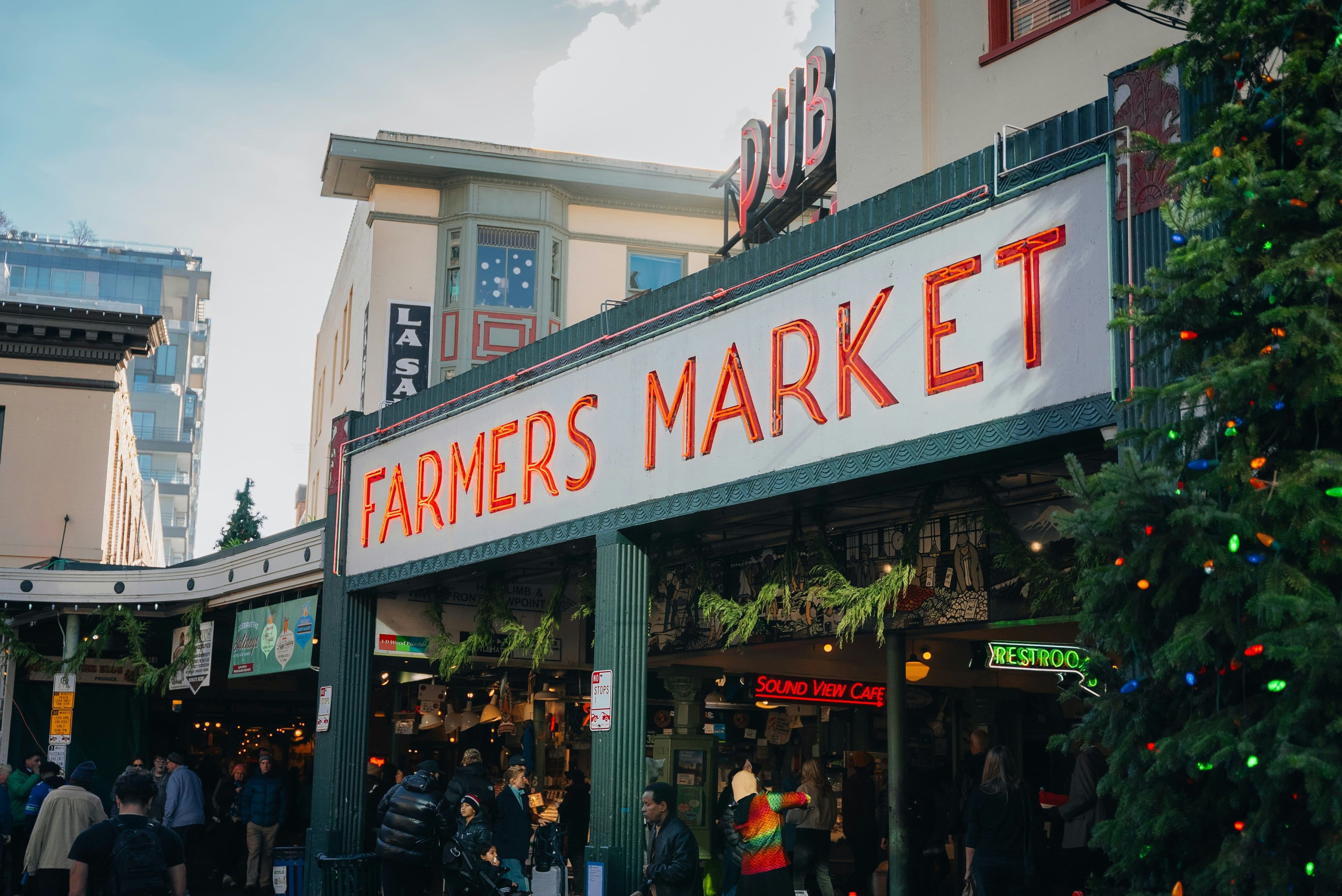 How to Stand Out as a Vendor at a Farmers Market